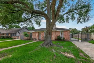 1519 Hitherfield Dr, Sugar Land, TX 77498 - Photo 15