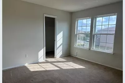 3715 Friendly Acres, Selma, TX 78154 - Photo 9