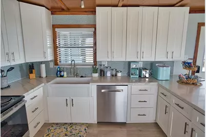 388 County Road 616, Sargent, TX 77414 - Photo 7