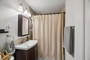 8106 Montridge Dr, Houston, TX 77055 - Photo 11