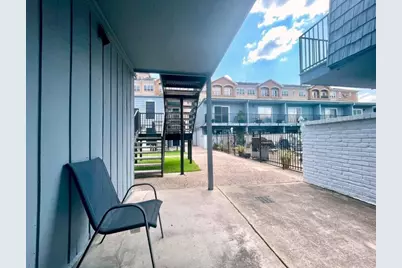 1901 S Voss Road #18, Houston, TX 77057 - Photo 3