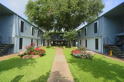 1901 S Voss Road #18, Houston, TX 77057 - Photo 1