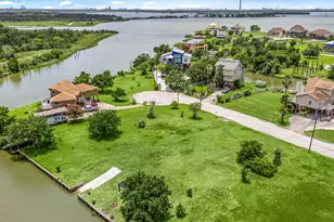 222 Rue Orleans St, Baytown, TX 77520 - Photo 1