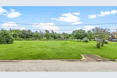 222 Rue Orleans Street, Baytown, TX 77520 - Photo 7