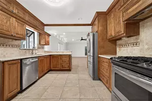 5422 Hummingbird St, Houston, TX 77096 - Photo 3
