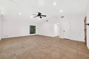 5422 Hummingbird St, Houston, TX 77096 - Photo 15