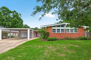 5422 Hummingbird St, Houston, TX 77096 - Photo 1