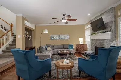 110 N Valley Oaks Circle, The Woodlands, TX 77382 - Photo 5