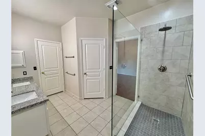 42 Tranquil Glade Place, The Woodlands, TX 77381 - Photo 11