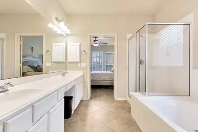 10 W Lasting Spring, The Woodlands, TX 77389 - Photo 25