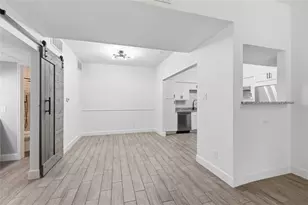 2100 Tanglewilde St, Houston, TX 77063 - Photo 9