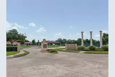 2106 Lakeshore Forest Court, Missouri City, TX 77459 - Photo 35