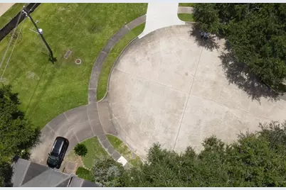 2106 Lakeshore Forest Court, Missouri City, TX 77459 - Photo 33