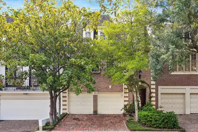 20 Pine Briar Circle, Houston, TX 77056 - Photo 1