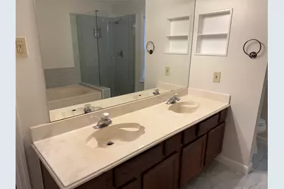 6810 Redwood Falls Drive, Pasadena, TX 77505 - Photo 17