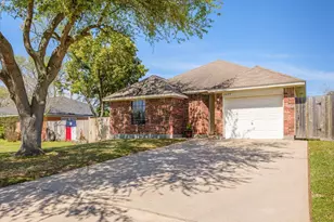 2604 27th Ave N, Texas City, TX 77590 - Photo 3