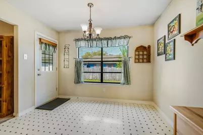 2604 27th Avenue N, Texas City, TX 77590 - Photo 9