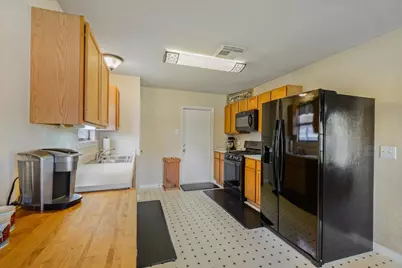 2604 27th Avenue N, Texas City, TX 77590 - Photo 7