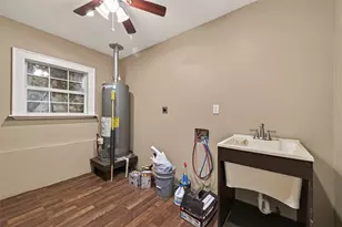 1305 Munger St, Houston, TX 77023 - Photo 25