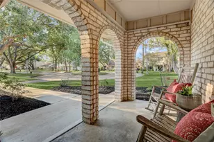 10803 Chevy Chase Dr, Houston, TX 77042 - Photo 3