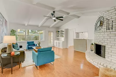 10803 Chevy Chase Drive, Houston, TX 77042 - Photo 7