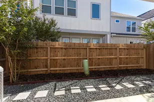 6716 Parker Oaks Ln, Houston, TX 77076 - Photo 27