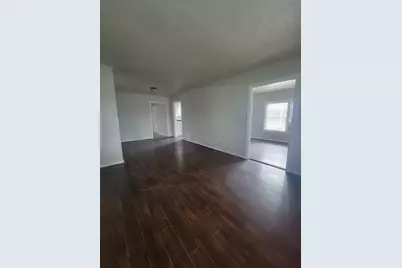 5318 Chennault Road, Houston, TX 77033 - Photo 9
