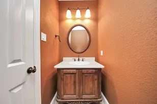 1807 Ravenel Ln, Sugar Land, TX 77479 - Photo 41