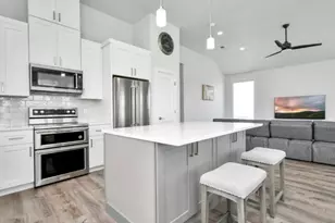 22814 Camino St, Galveston, TX 77554 - Photo 17