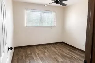 9911 Bayou Woods Dr, Baytown, TX 77521 - Photo 7