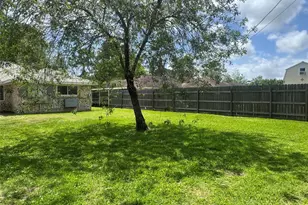 9911 Bayou Woods Dr, Baytown, TX 77521 - Photo 17