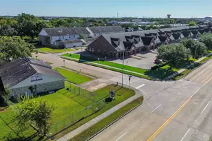 616 Travis St, Webster, TX 77598 - Photo 21