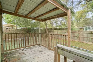 15211 Paradise Cove Dr, Willis, TX 77318 - Photo 11