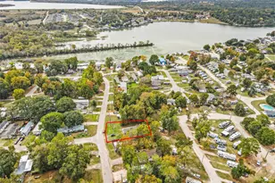 15211 Paradise Cove Dr, Willis, TX 77318 - Photo 17