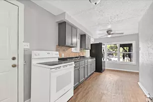 601 Booker T Washington, Conroe, TX 77301 - Photo 11