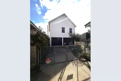 618 E 16th Street, Houston, TX 77008 - Photo 1