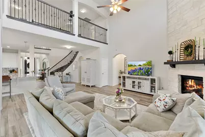 14926 Lake Shore Avenue, Mont Belvieu, TX 77523 - Photo 23