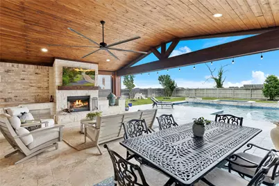 14926 Lake Shore Avenue, Mont Belvieu, TX 77523 - Photo 7