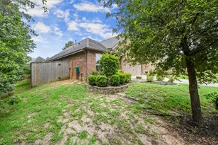 110 Logan Pass Ct, Montgomery, TX 77316 - Photo 9