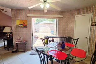 3919 Vineyard Dr, Houston, TX 77082 - Photo 13