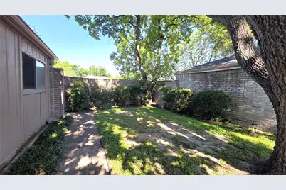 3919 Vineyard Drive, Houston, TX 77082 - Photo 7