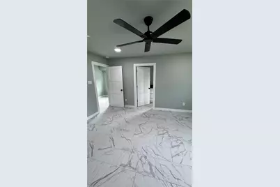 129 S 10th Street #A, Conroe, TX 77301 - Photo 21
