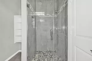 1004 Bonnie St, Houston, TX 77587 - Photo 21