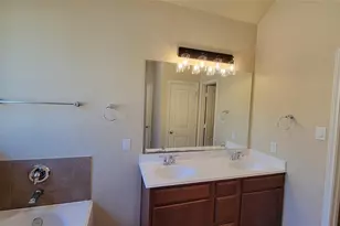 122 Black Swan Pl, Magnolia, TX 77354 - Photo 11