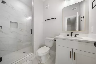 402 E 37th Street #A, Houston, TX 77018 - Photo 7