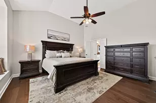 827 Annie's Way, Sugar Land, TX 77479 - Photo 5