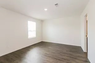 7945 Henson St, Houston, TX 77028 - Photo 13