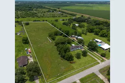 1520 North Drive, Bay City, TX 77414 - Photo 3