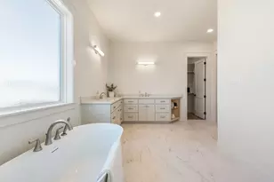 5680 Mill Water Ct, Bryan, TX 77808 - Photo 33