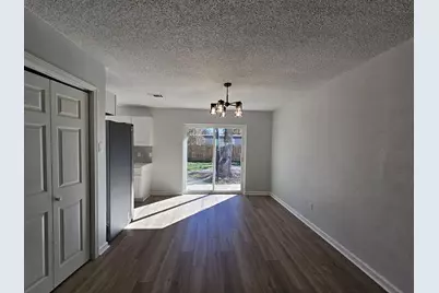 307 Hildred Avenue, Conroe, TX 77303 - Photo 9